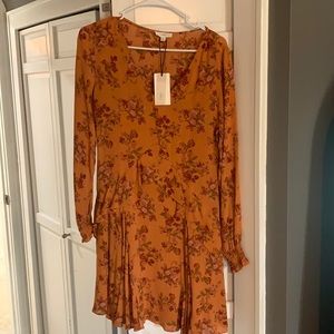 A loves a brand new dress